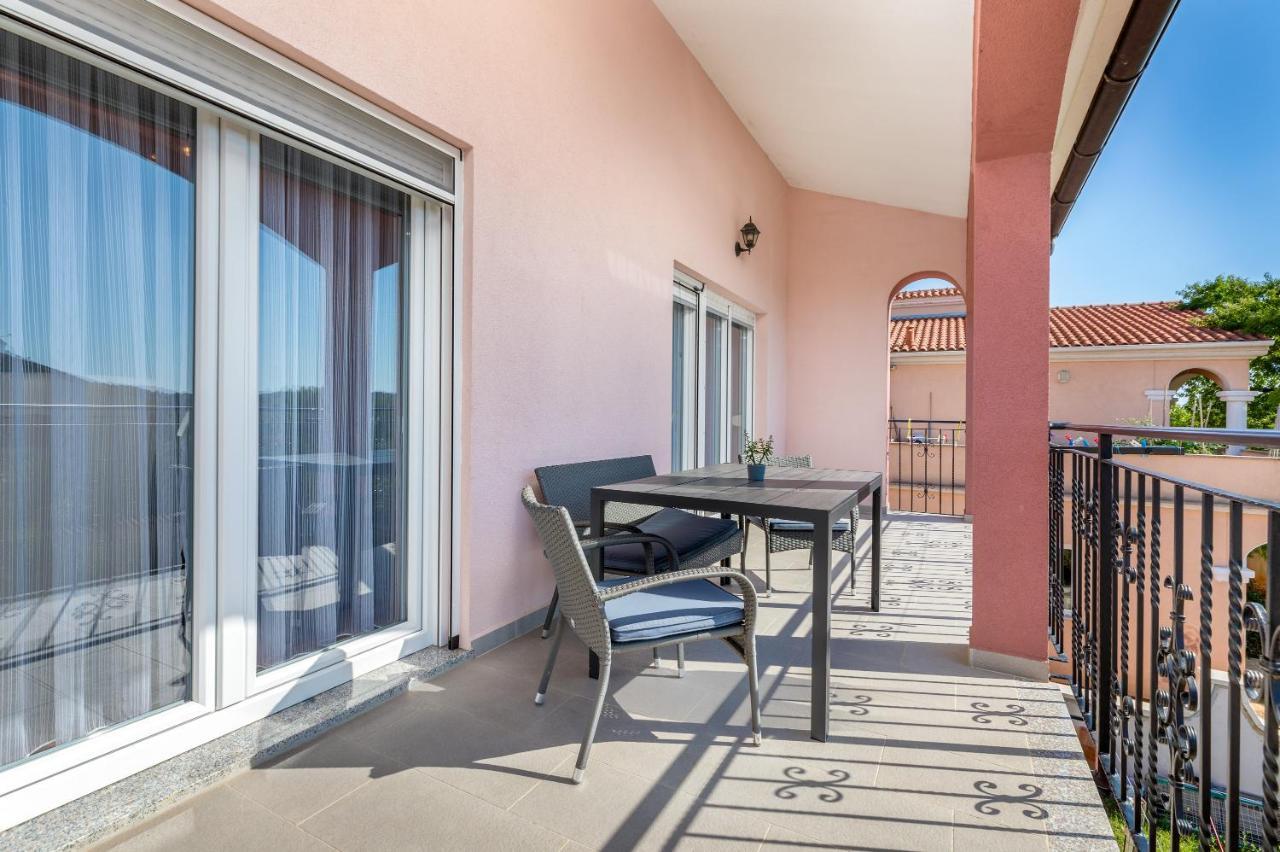 Apartman Vera プーラ エクステリア 写真